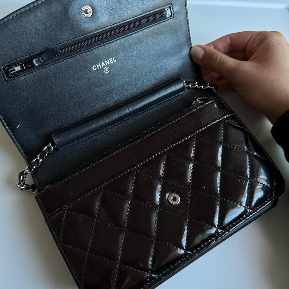 CHANEL BRILLIANT WOC - Picture 6 of 12